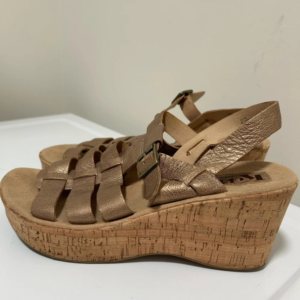 Kork Ease Wedge Sandals Metallic Bronze Tan Size 10